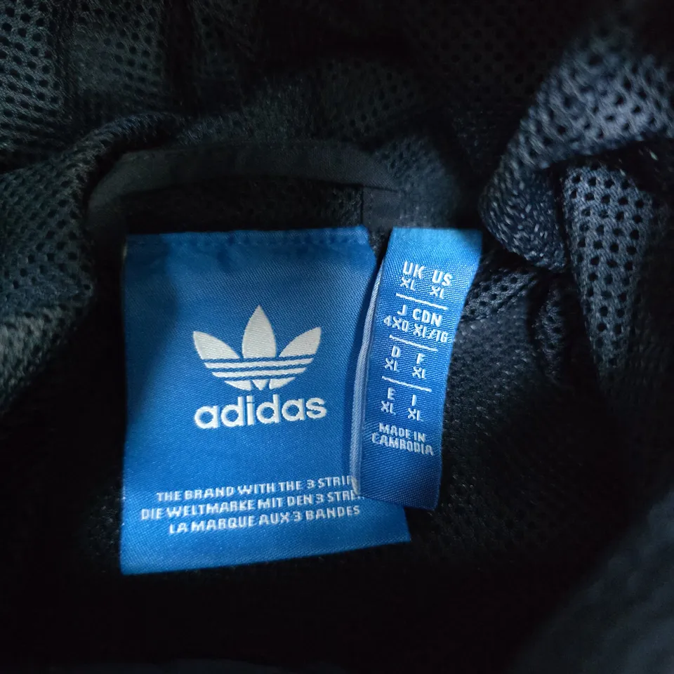 ADIDAS NAVY WINDBREAKER JACKET WITH HOOD AND 3-STRIPE SLEEVES SIZE L