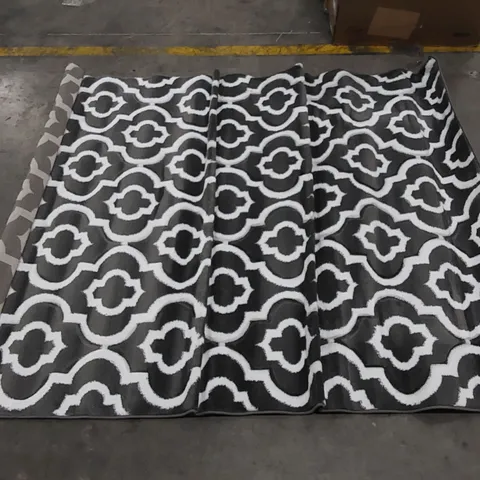 MODERN TRENDZ RUG - GREY // SIZE: 160 X 220cm