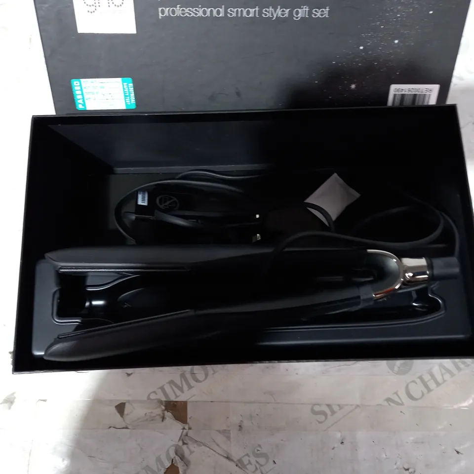 BOXED GHD PLATINUM+ PROFESSIONAL SMART STYLER 