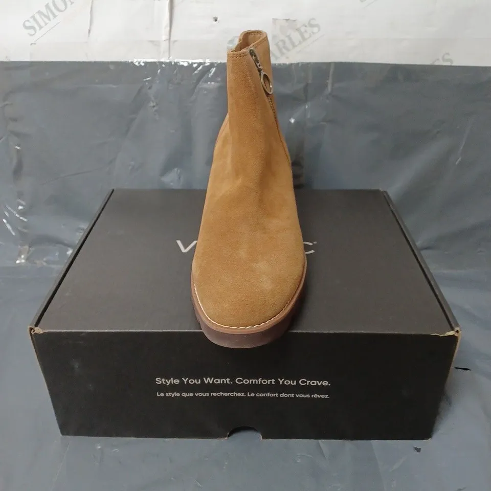 VIONIC LADIES ANKLE BOOTS SUEDE TAN SIZE 6