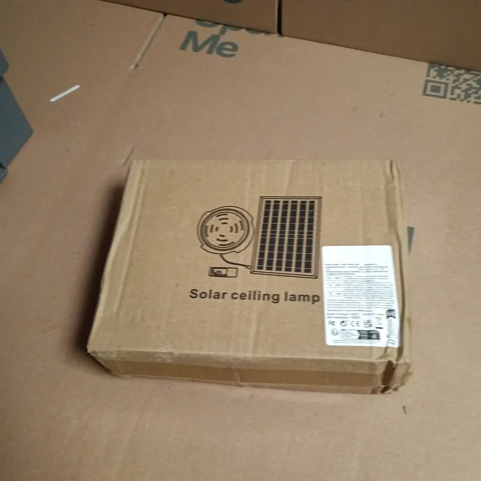 BOX OF APPROXIMATELY 12 ASSORTED ELECTRICAL ITEMS INCLUDING SOLAR CEILING LAMP , DESK TOP SPEAKER AND HAIR STYLING COMB 
