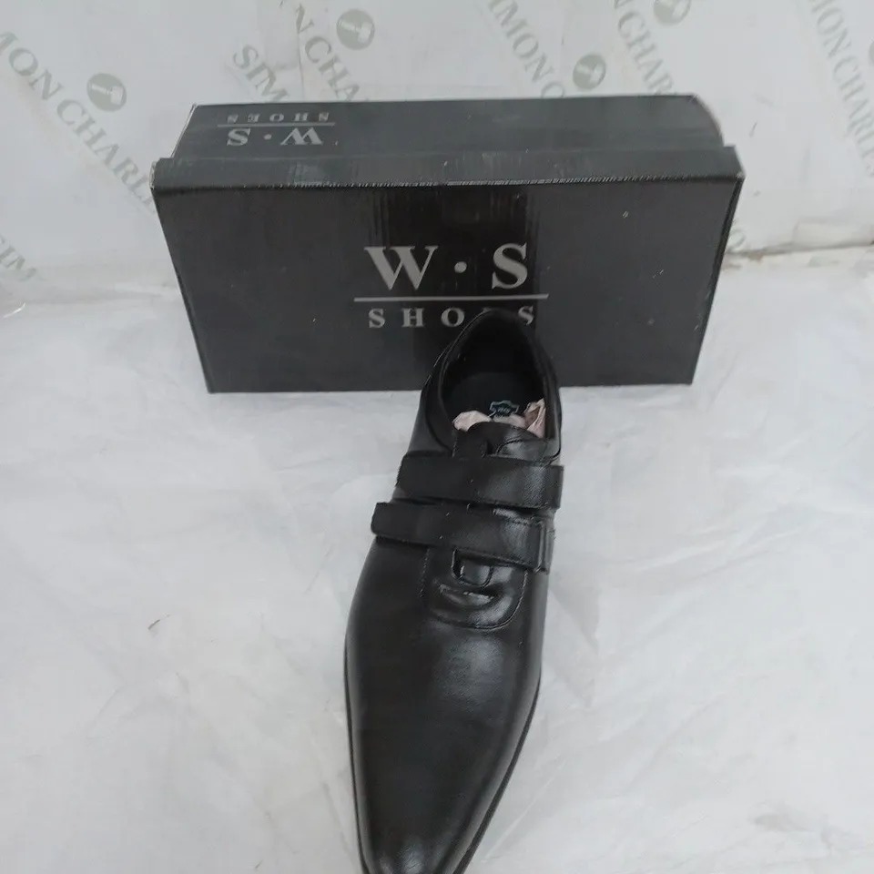 LARGE BOX OF APPROXIMATELY 10 BOXED W.S VERO BLACK VELCRO SUIT SHOES IN VARIOUS SIZES 