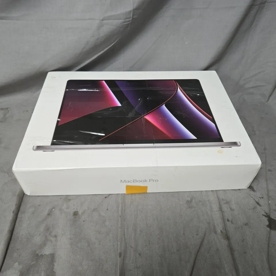 APPLE MACBOOK PRO 15" SPACE GRAY LAPTOP – 2024