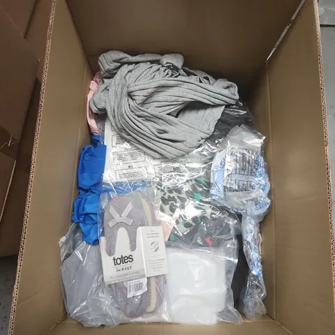 BOX OF APPROXIMATELY 20 ASSORTED CLOTHING ITEMS TO INCLUDE: STRADIVARUIS PANTS