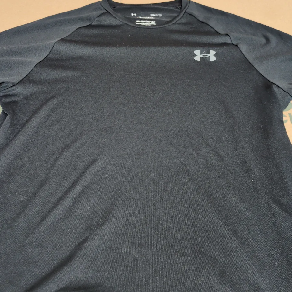 UNDER ARMOUR BLACK LONG-SLEEVE PERFORMANCE T-SHIRT - SIZE S