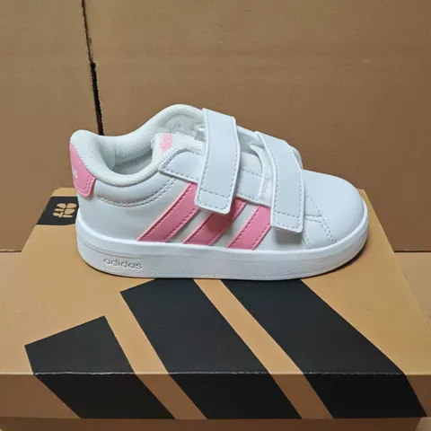 BOXED ADIDAS GRAND COURT 3.0 CF I KIDS' TRAINERS – WHITE WITH PINK, UK 7K