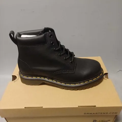 BOXED PAIR OF DR MARTENS AIRWAIR BOOTS IN BLACK - 6.5