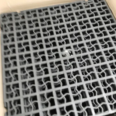 BOX OF 10 IRRIGATION GARDEN FLOORING IN BLACK