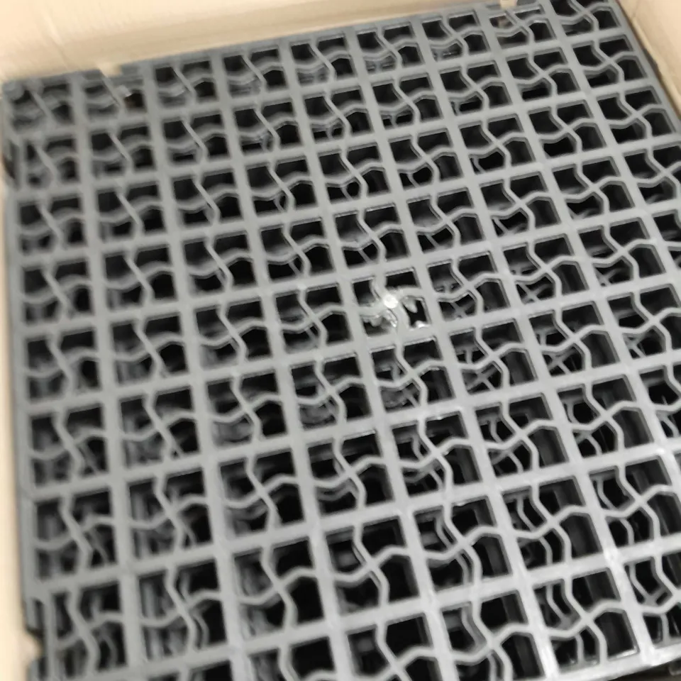 BOX OF 10 IRRIGATION GARDEN FLOORING IN BLACK