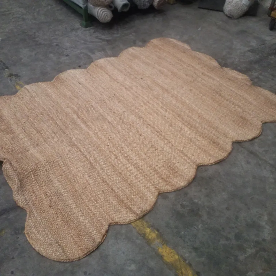 QUALITY DESIGNER AREA RUG APPROXIMATELY 160×230CM