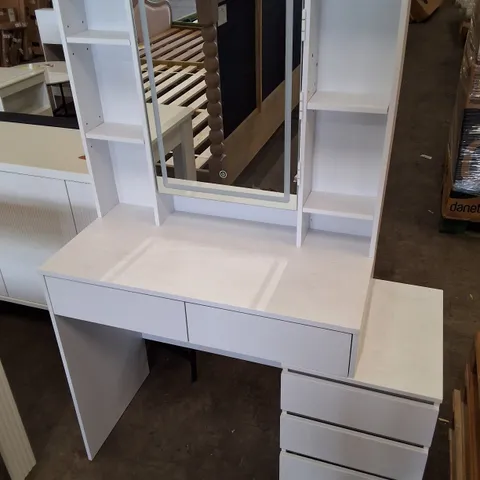 BOSANSKI DRESSING TABLE