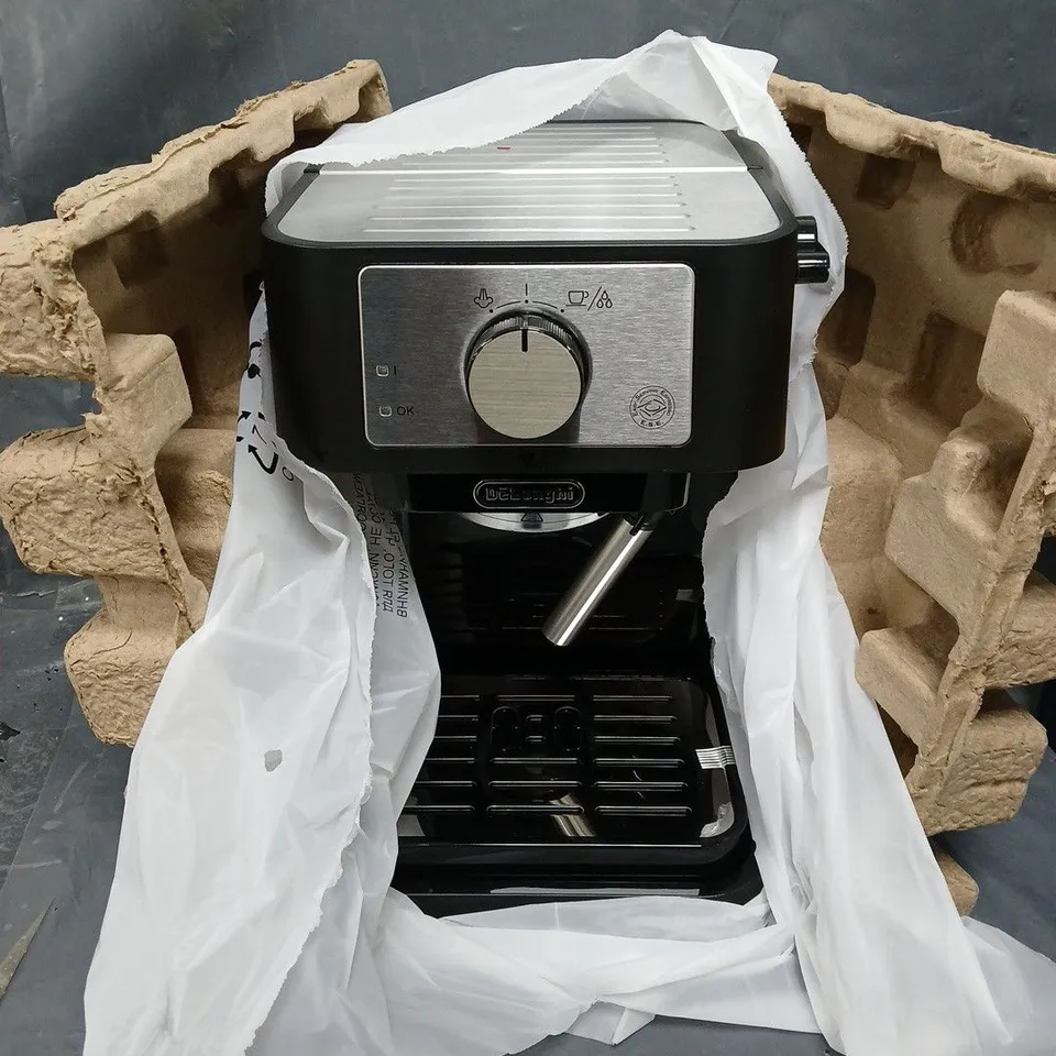 BOXED DELONGHI STILOSA ESPRESSO AND COFFEE MAKER 