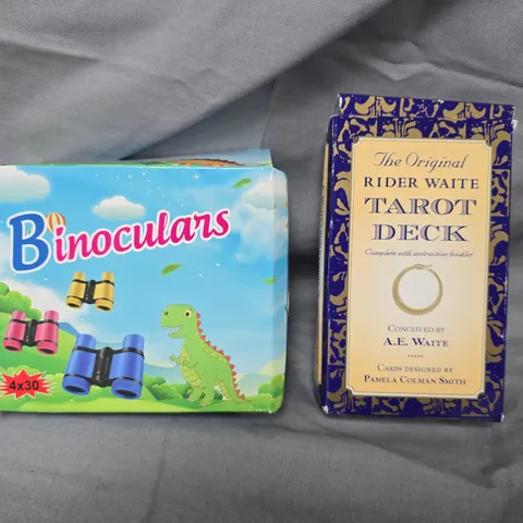 APPROXIMATELY 10 ASSORTED TOYS AND GAMES TO INCLUDE BINOCULARS, TAROT DECK, ETC