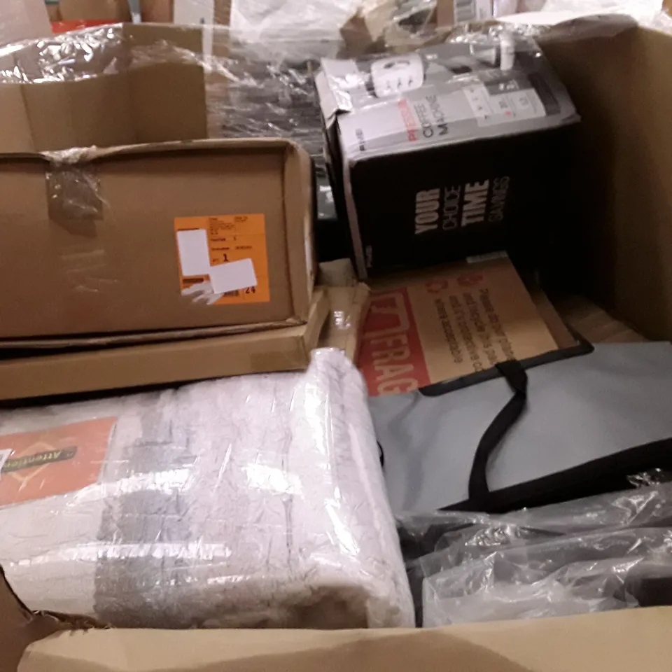 PALLET OF ASSORTED PRODUCTS INCLUDING JUNIOR BASKETBALL SYSTEM, BLADELESS PURIFIER & HEATER FAN, FAUCET, CONVECTOR HEATER, TOILET SEAT, PRESSURE COFFEE MACHINE