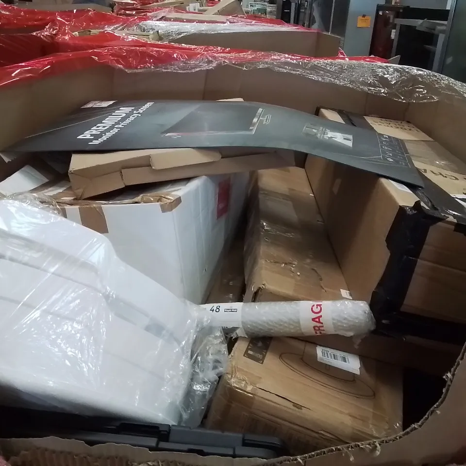 PALLET OF ASSORTED HOUSEHOLD GOODS AND PRODUCTS TO INCLUDE;BASE KITCHEN APPLIANCE TOOL,HULA RING,REPTILE LIGHTING COMBO KIT