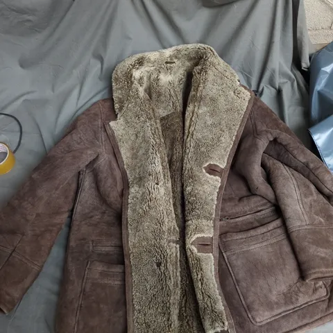 MEN'S SHEARLING COAT, UK 46 (EU 56) – ORIGINAL SHEARLING