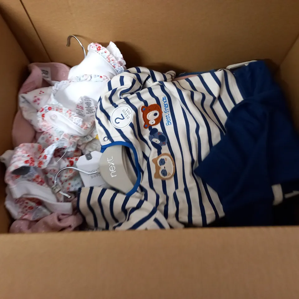 LOT OF ASSORTED KIDS CLOTHING ITEMS TO INCLUDE TU,  JOHNLEWIS AND NEXT