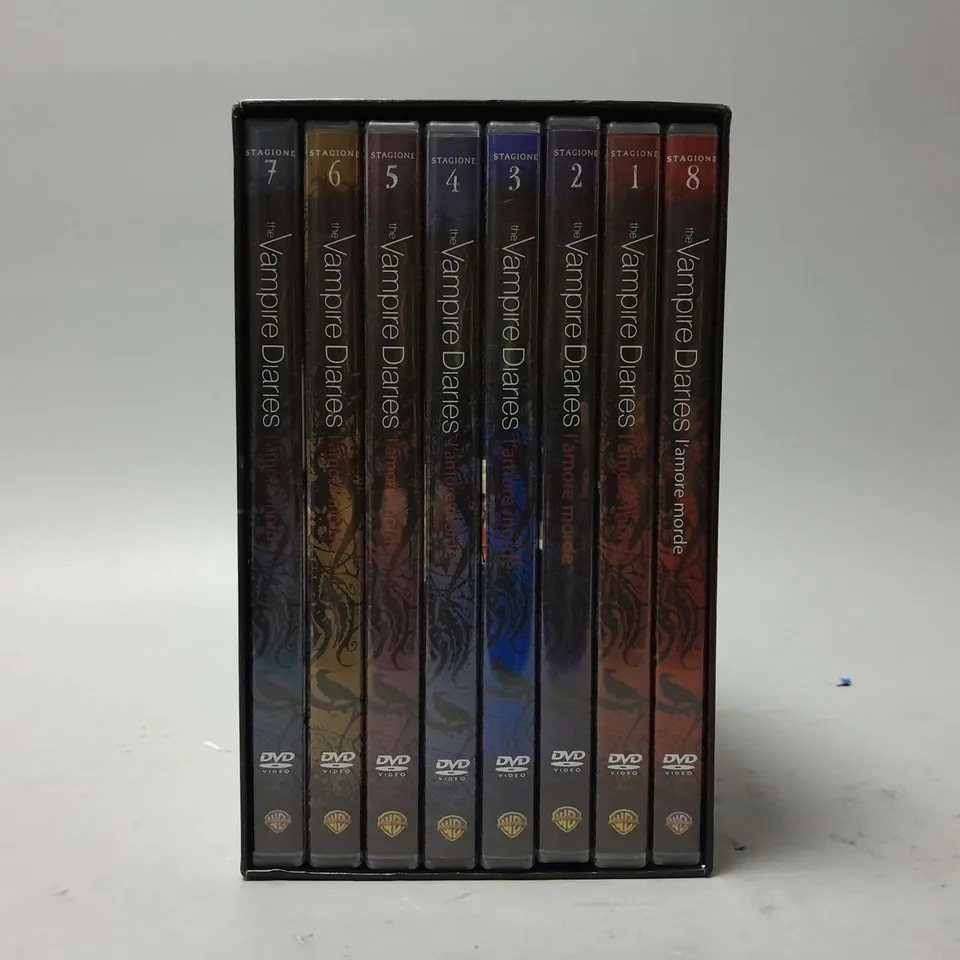 BOXED THE VAMPIRE DIARIES COMPLETE SERIES (1-8 - 38 DVDS) (ITALIAN VERSION)