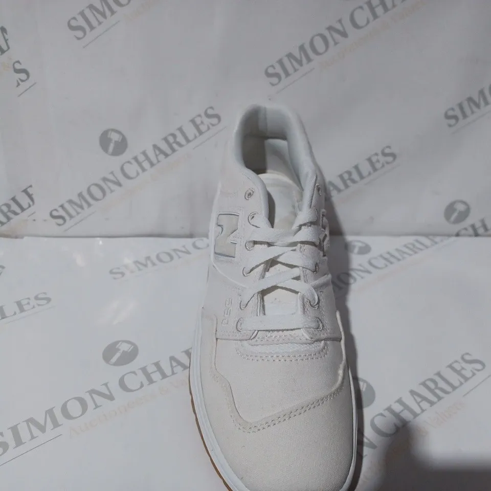 NEW BALANCE 550 CREAM SHOES - UK 8 