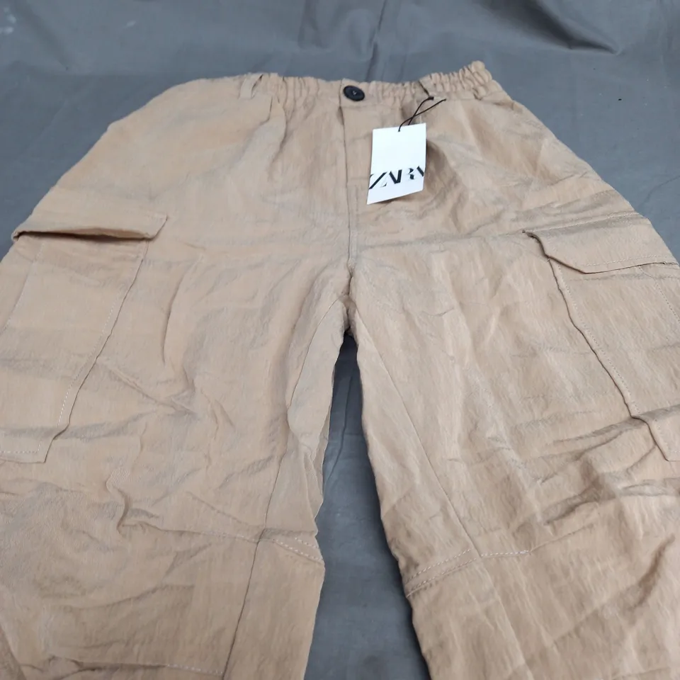 ZARA SANDSTORM CARGO PANTS - XS-S