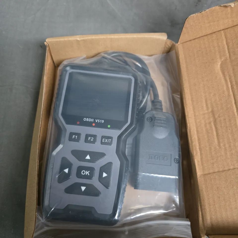 OBDII V519 Car Diagnostic Scanner - Boxed