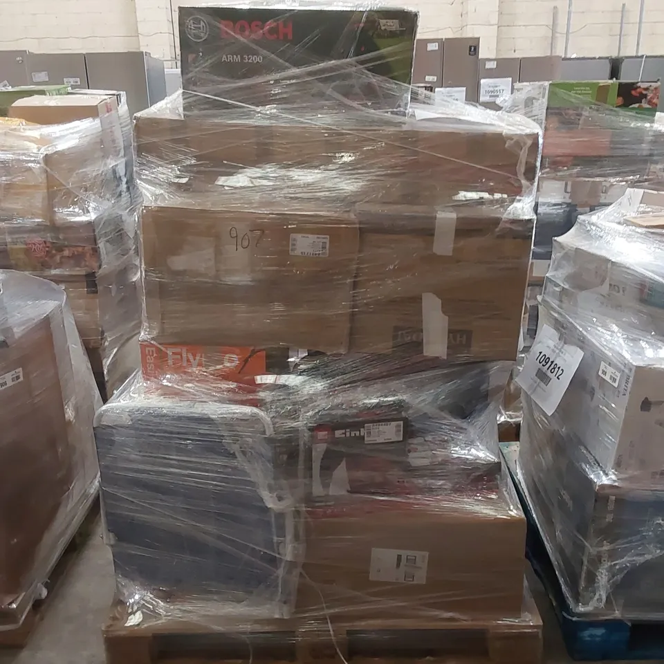 PALLET OF APPROXIMATELY 13 UNPROCESSED RAW RETURN HOUSEHOLD AND ELECTRICAL GOODS TO INCLUDE;