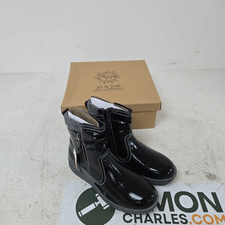 JO & JOE BLACK PATENT LEATHER ' ANKLE BOOTS SIZE 5