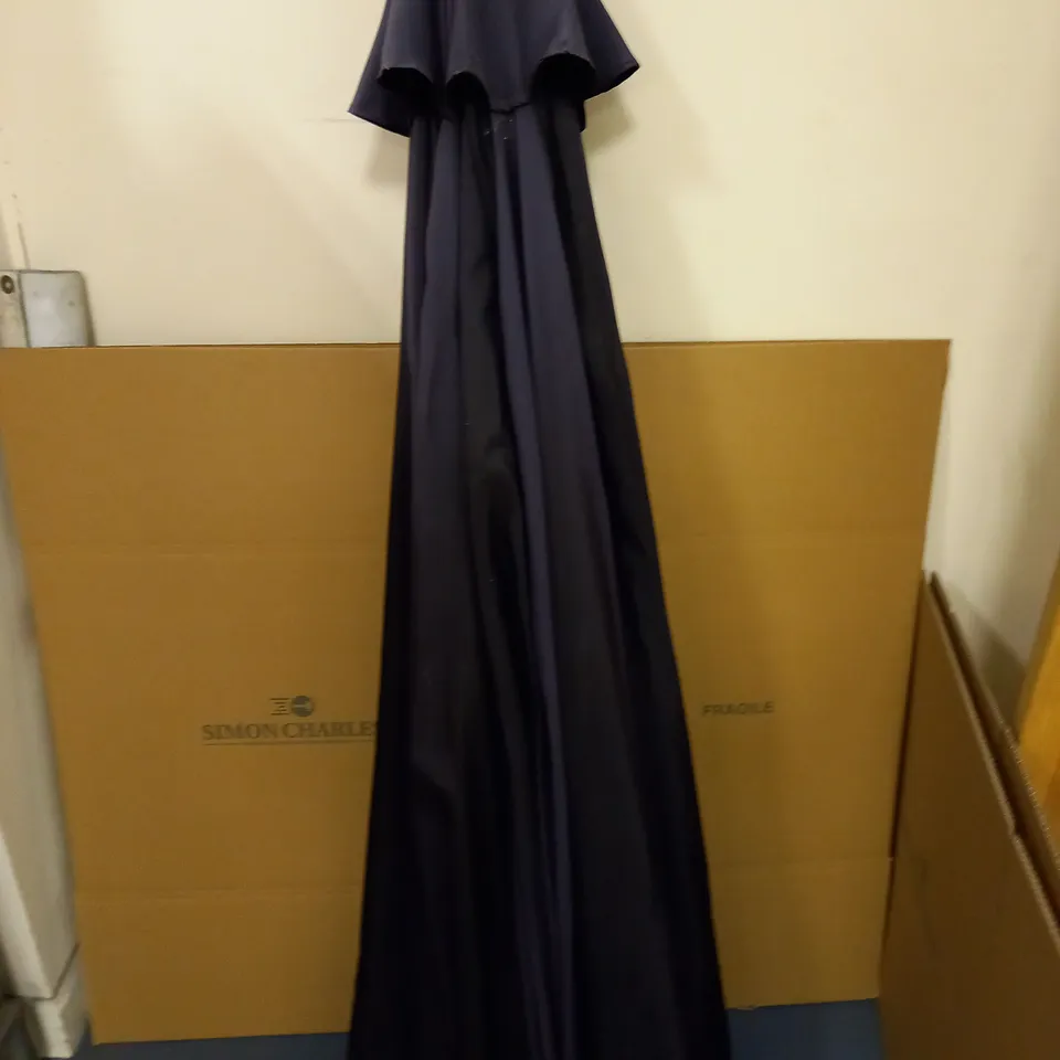 3M SHANGHAI PARASOL - BLACK RRP £69.9