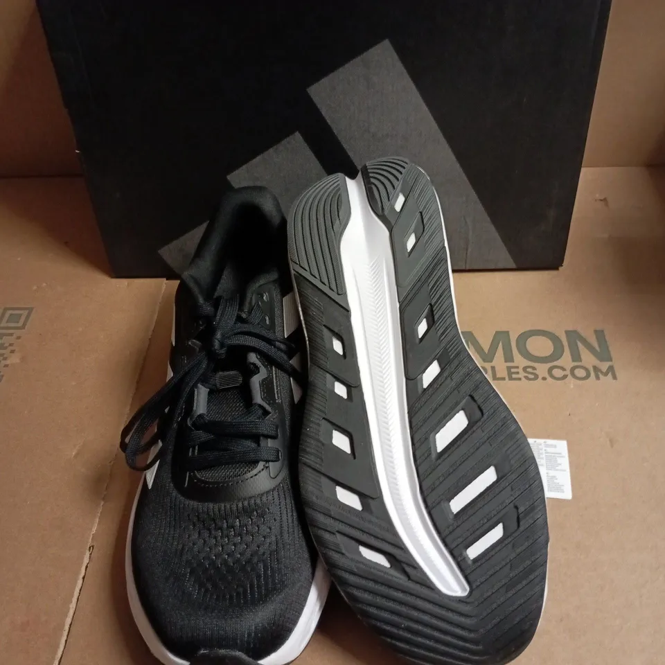 BOXED ADIDAS RUNNING QUESTAR TRAINERS IN BLACK  - UK SIZE 11