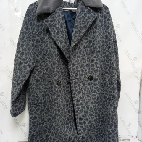 HELENE BERMAN LEOPARD COAT IN BLUE/GREY - SIZE 16