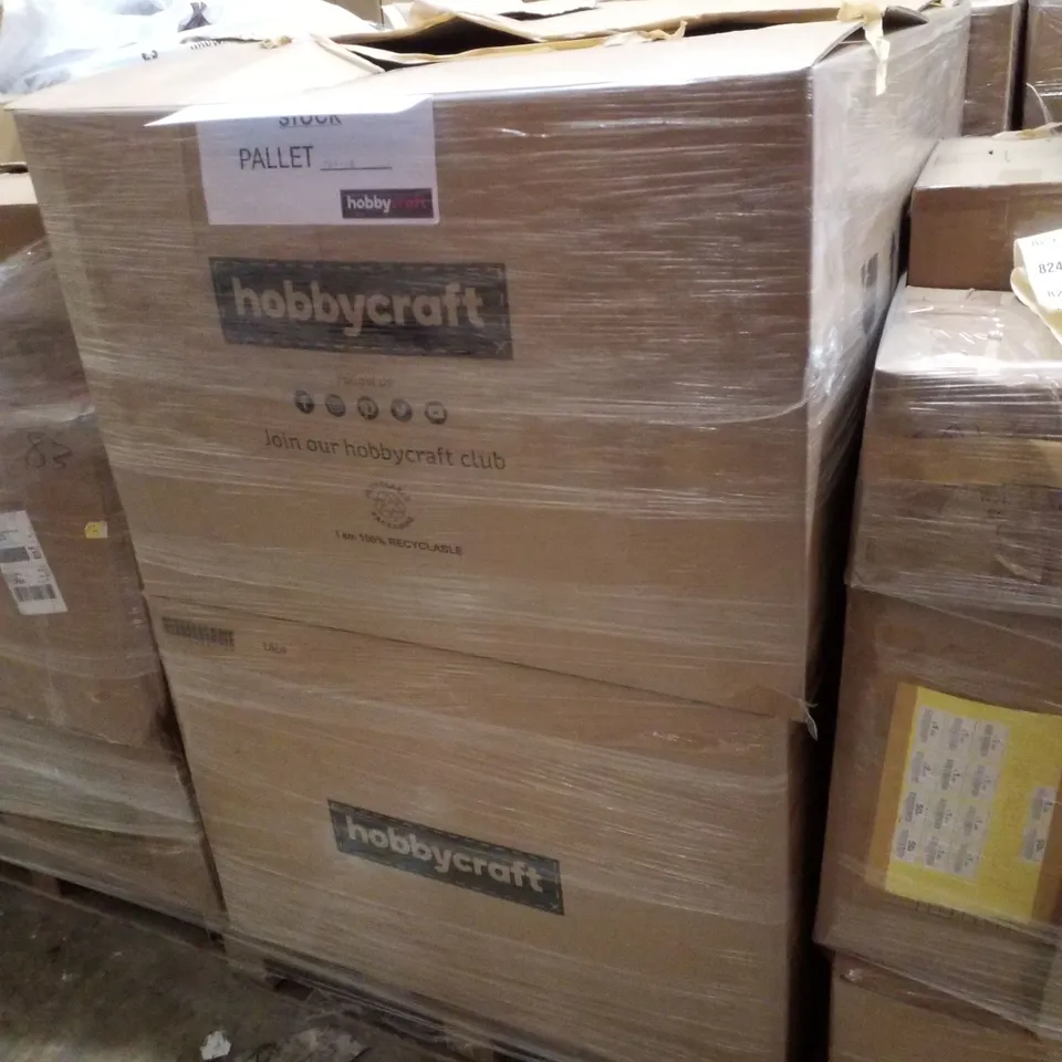 PALLET CONTAINING LARGE QUANTITY OF ASSORTED HALLOWEEN PLUSH PUMPKINS