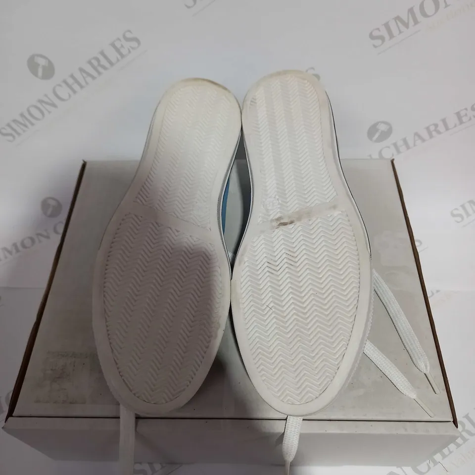 MODA IN PELLE BLUE LACED TRAINERS - SIZE 5