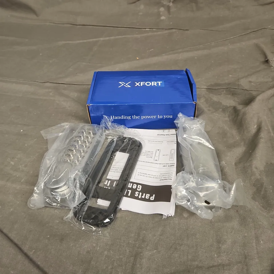 BOXED XFORT DIGITAL DOOR LOCK IN SATIN CHROME