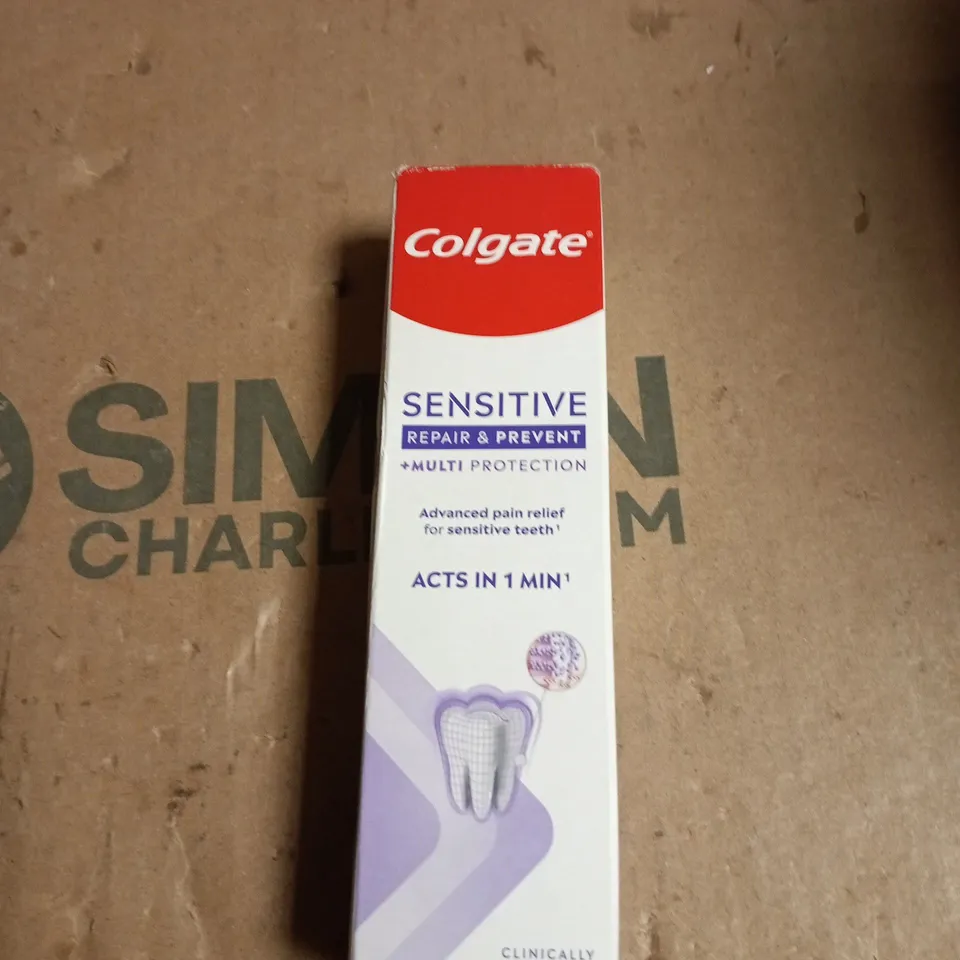 APPROXIMATELY 20 ASSORTED COSMETIC ITEMS INCLUDING SENSODYNE PRONAMEL KIDS TOOTHPASTE ,COLGATE SENSITIVE TOOTHPASTE AND MOLTON BROWN BODY LOTION 