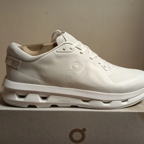 BOXED PAIR OF ON RUNNING CLOUDZONE WHITE TRAINERS – UK 10.5 (US 11)
