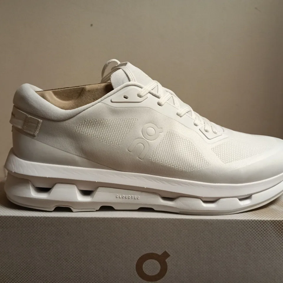 BOXED PAIR OF ON RUNNING CLOUDZONE WHITE TRAINERS – UK 10.5 (US 11)