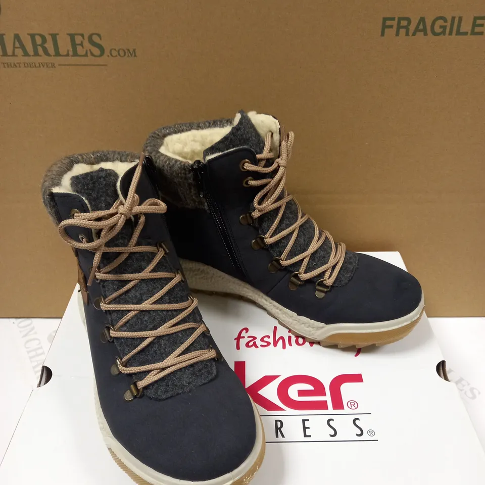 RIEKER LACE BOOT NAVY SIZE 5