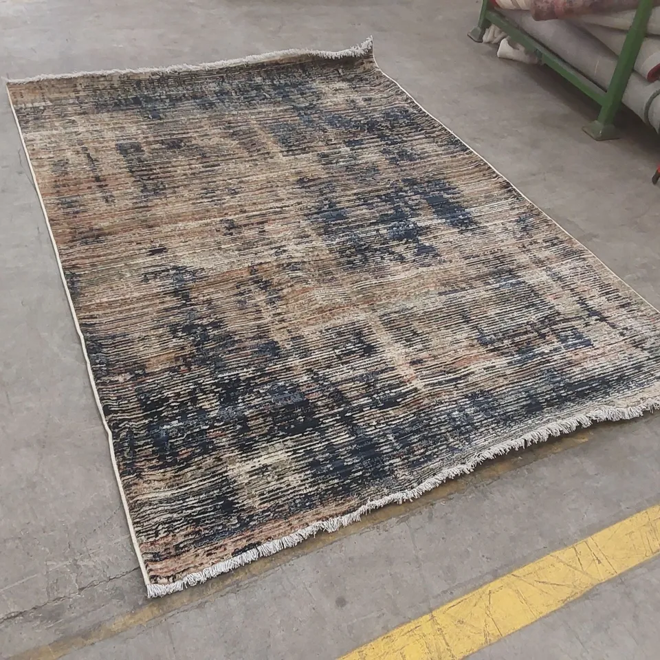 QUALITY DESIGNER AREA RUG - APPROXIMATELY 235 x 163cm