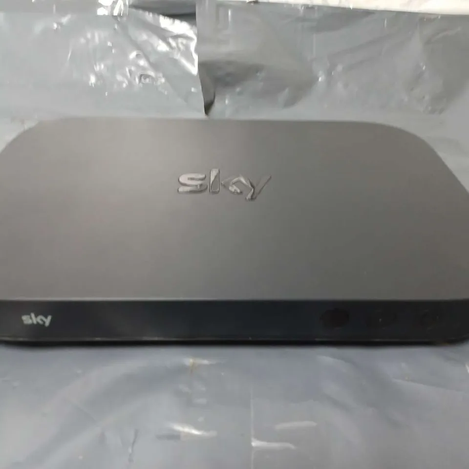 SKY EM150 Q MINI BOX