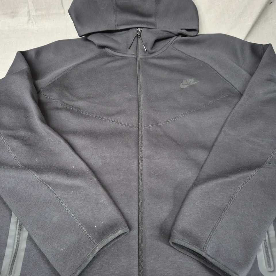 NIKE TECH FLEECE JACKET SIZE 2XL