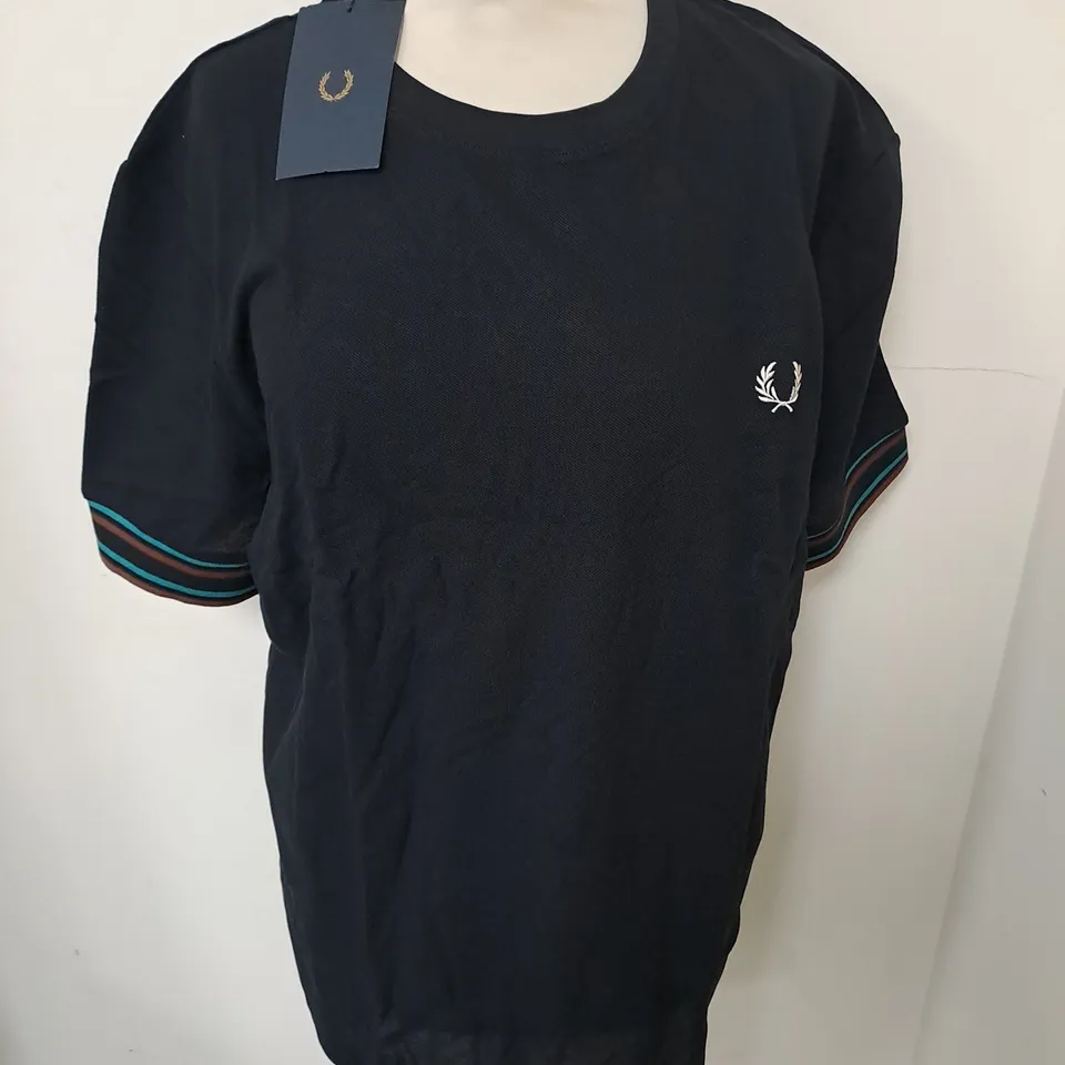 FRED PERRY CREW T-SHIRT - XXL