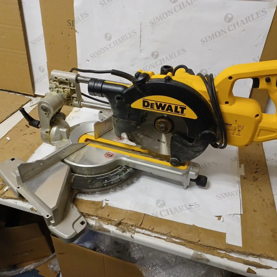 DEWALT DWS774-GB 216-MM 230V SLIDE MITRE SAW