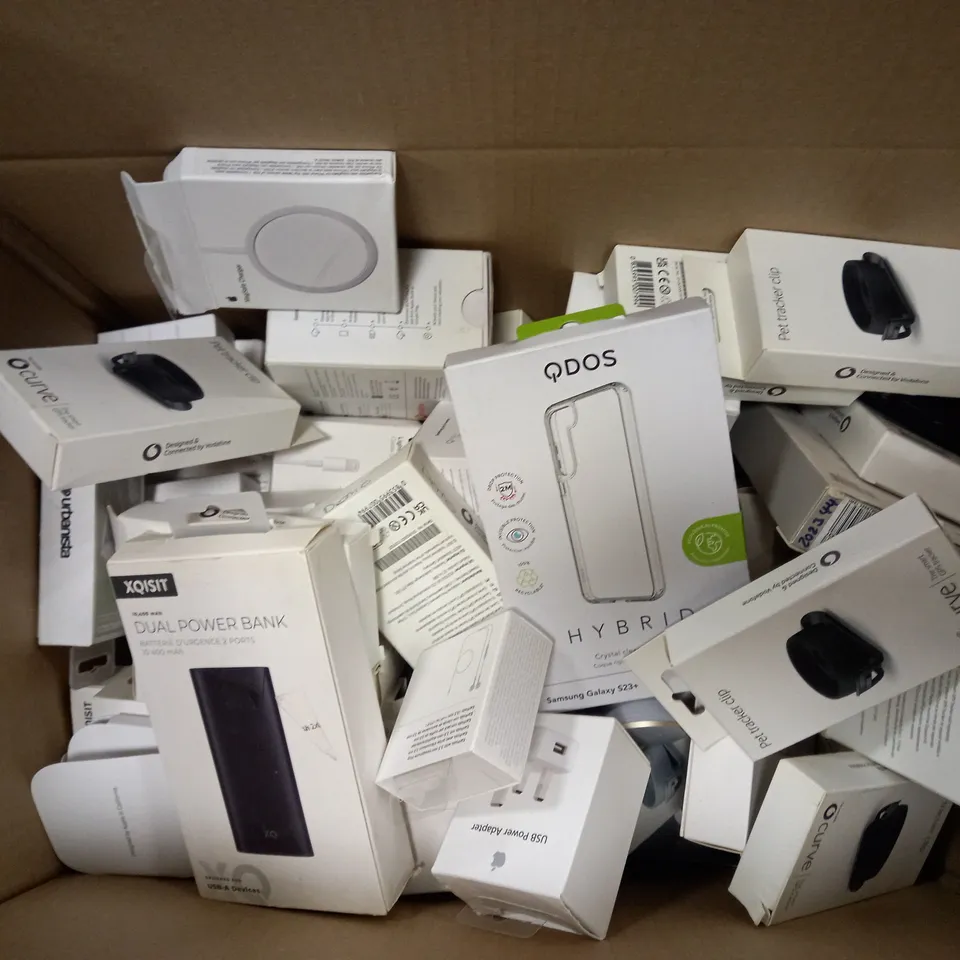 BOX OF APPROX 15 ASSORTED ITEMS TO INCLUDE - JLAB GOAIRPOP EARPHONES - XQISIT POWER BANK - PET TRACKER CLIP ETC