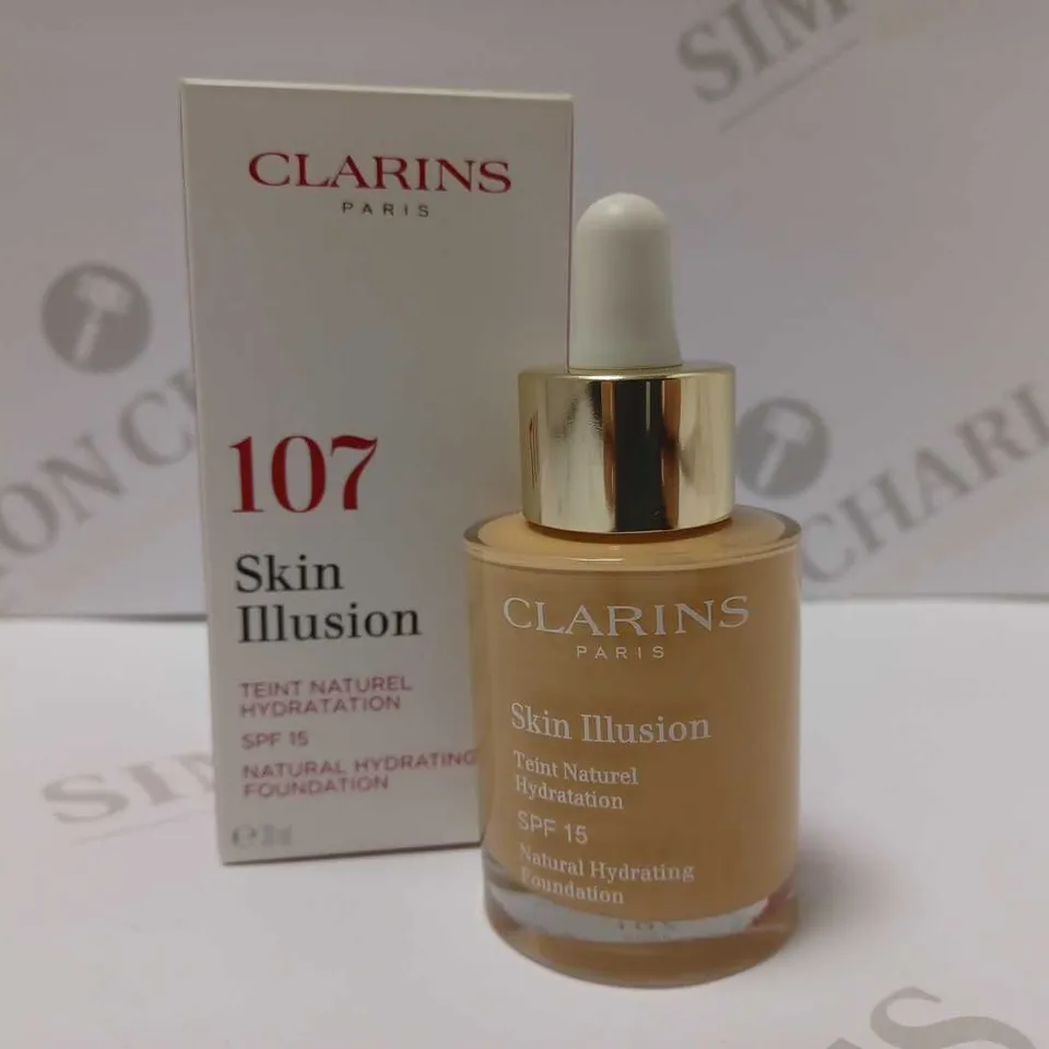 CLARINS SKIN ILLUSION NATURAL HYDRATING FOUNDATION 30ML - #107 BEIGE 