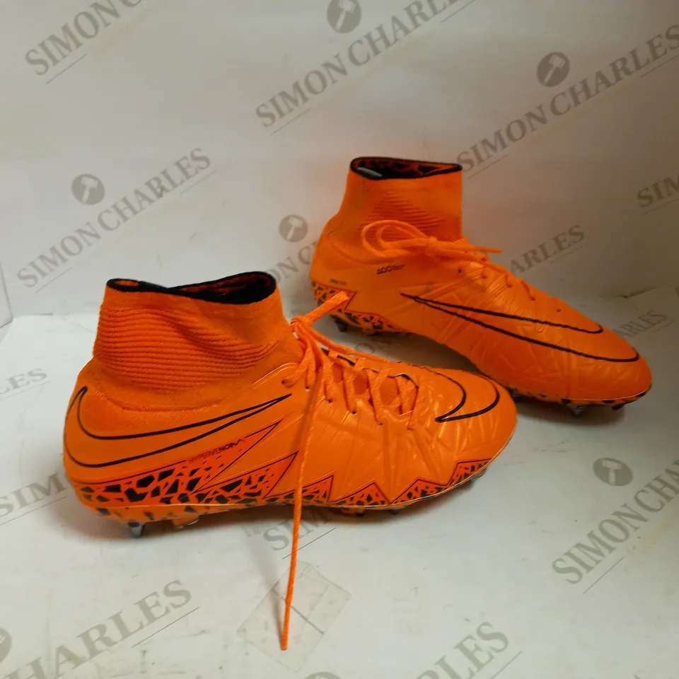NIKE HYPERNOVA ORANGE NIKESKIN SIZE UK 8 