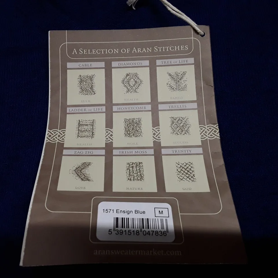 ARAN SWEATER MARKET BLUE JUMPER - M