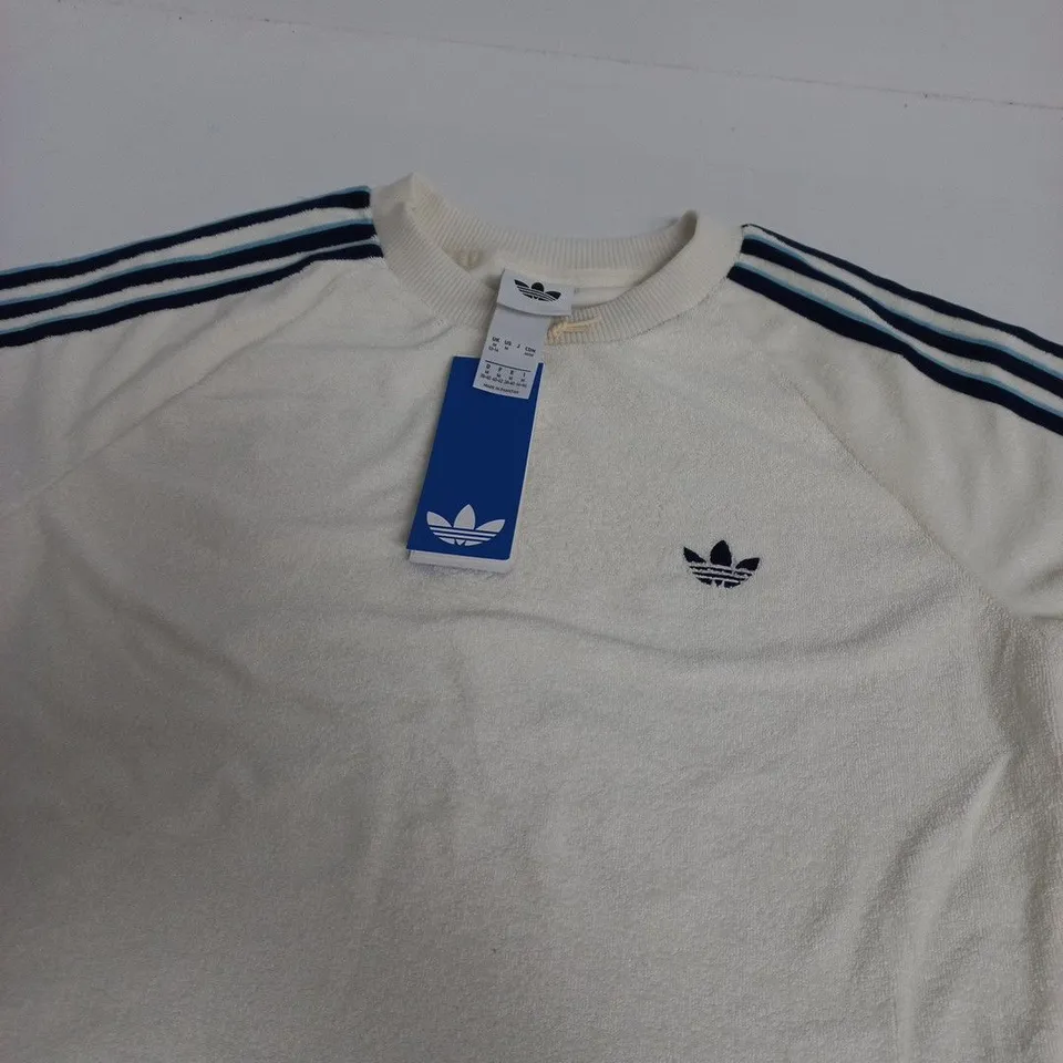 ADIDAS ORIGINALS WHITE SHORT-SLEEVE T-SHIRT SIZE 12/14