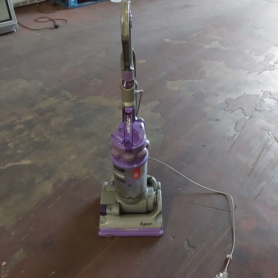 DYSON DC14 ANIMAL UPRIGHT VACUUM CLEANER SILVER/LAVENDER