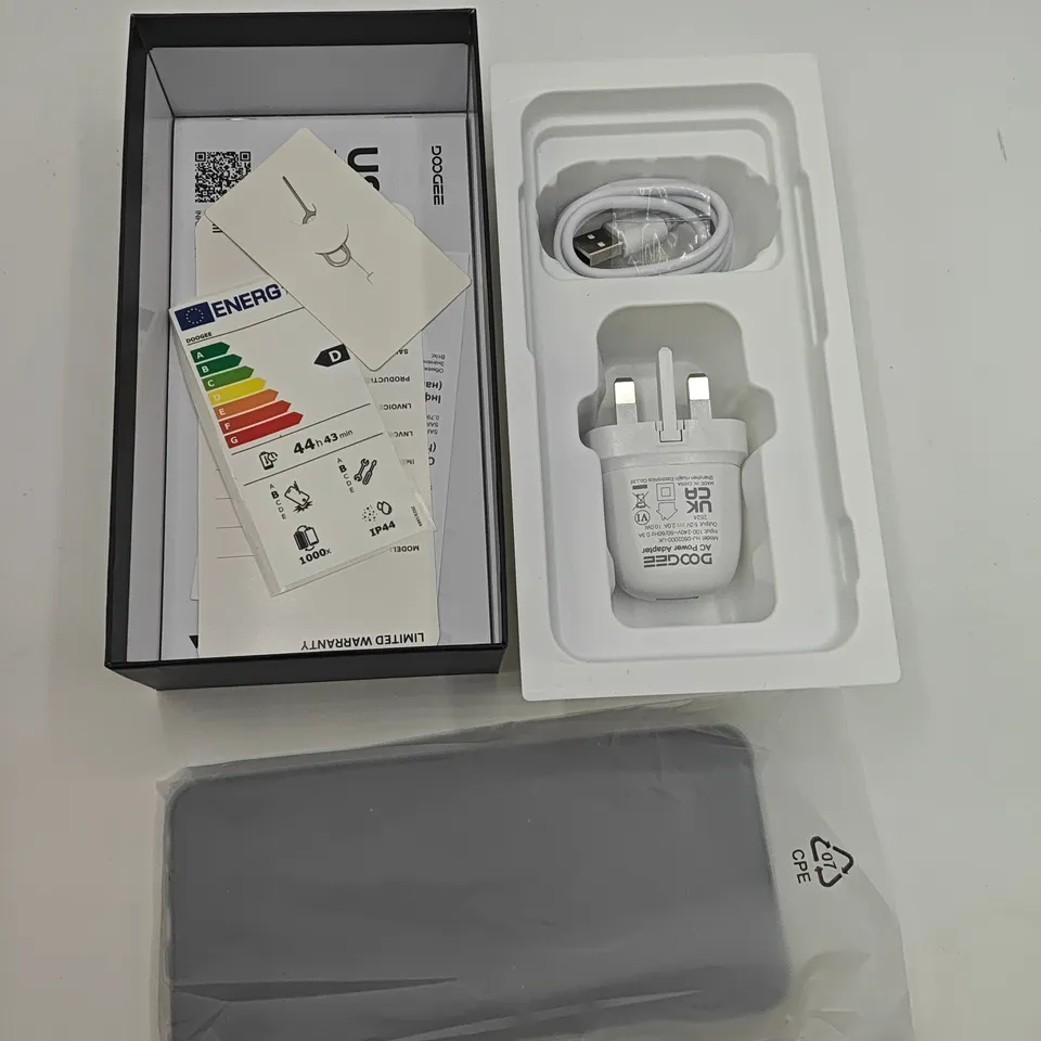 BOXED DOOGEE NOTE 56 3GB+21 RAM 64GB ROM IN OBSIDIAN BLACK