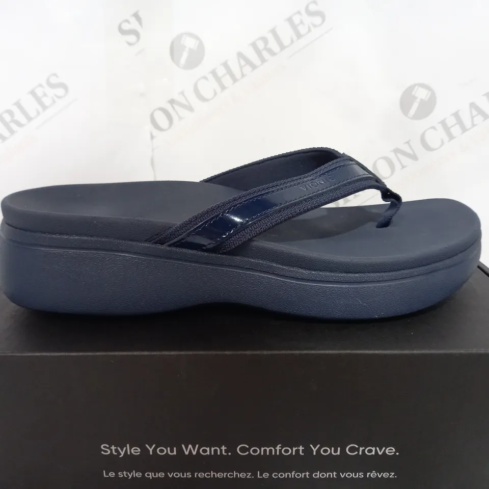 VIONIC PLATFORM OPEN TOE SANDAL IN NAVY - SIZE 6